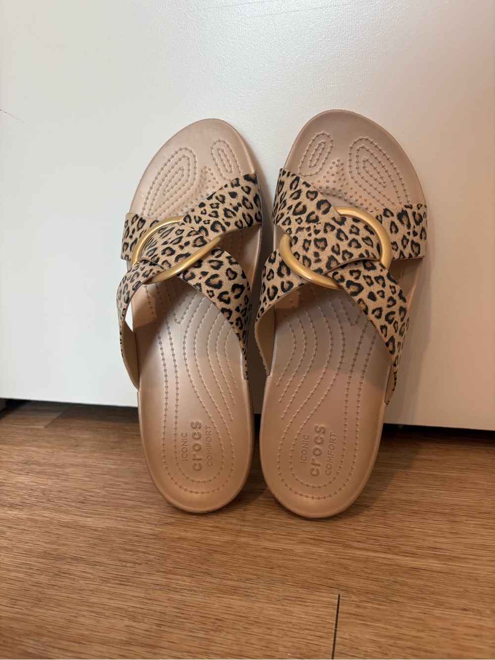 CROCS Serena Leopard Printed Tan Criss Cross Strap Slides with Gold Ring 10 - Picture 5 of 12